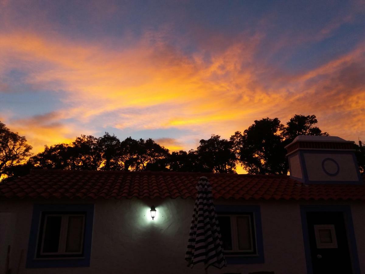 Monte Da Retirada Vila São Luis Exterior foto